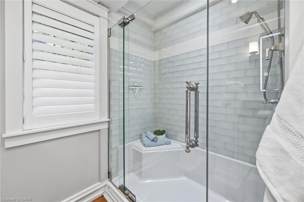 760 Kingsway Drive Property Photo 25