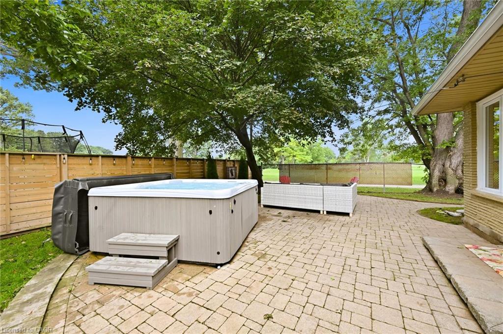 760 Kingsway Drive Property Photo 46