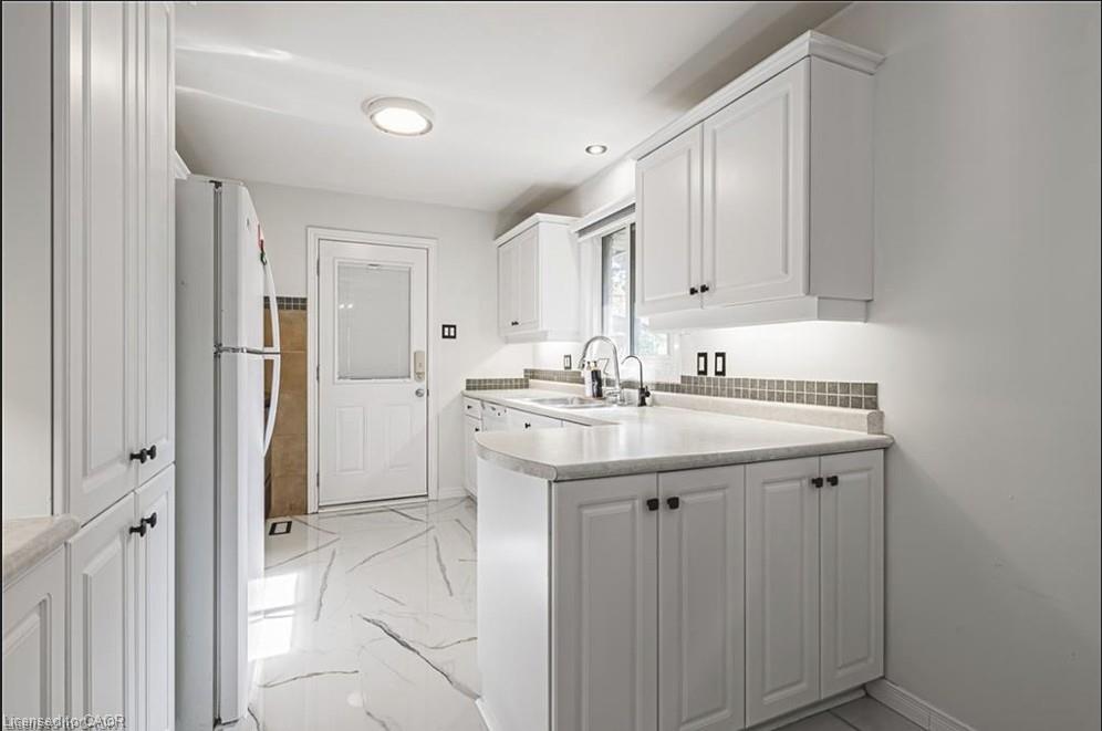 267 Erb Street E Property Photo 15