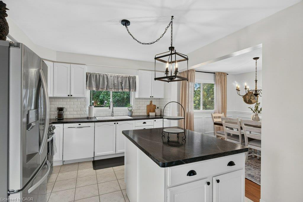 2 Luciano Court Property Photo 18