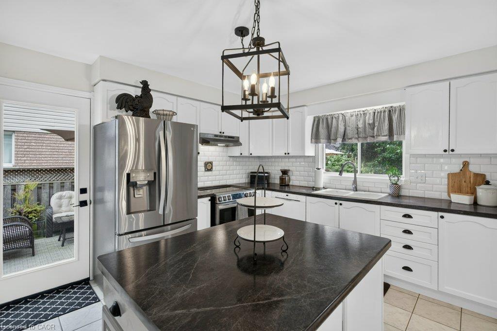 2 Luciano Court Property Photo 19