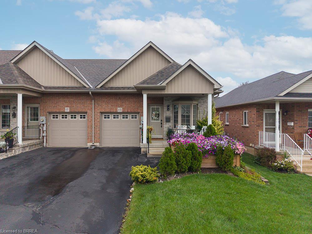 15 Millcroft Drive Property Photo 1
