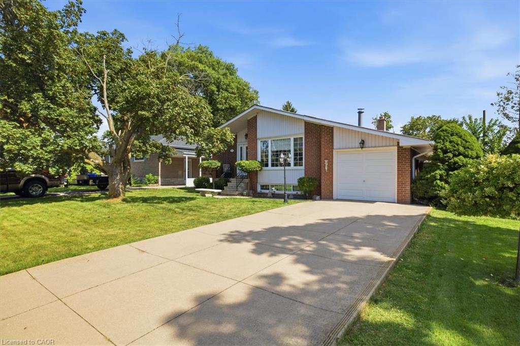 343 Duncombe Drive Property Photo 2