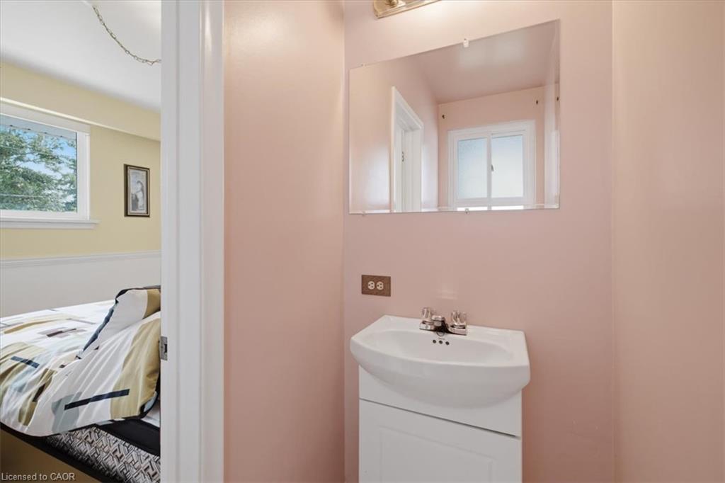 343 Duncombe Drive Property Photo 18