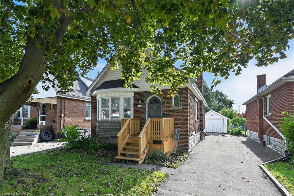 75 Barons Avenue S Property Photo 1