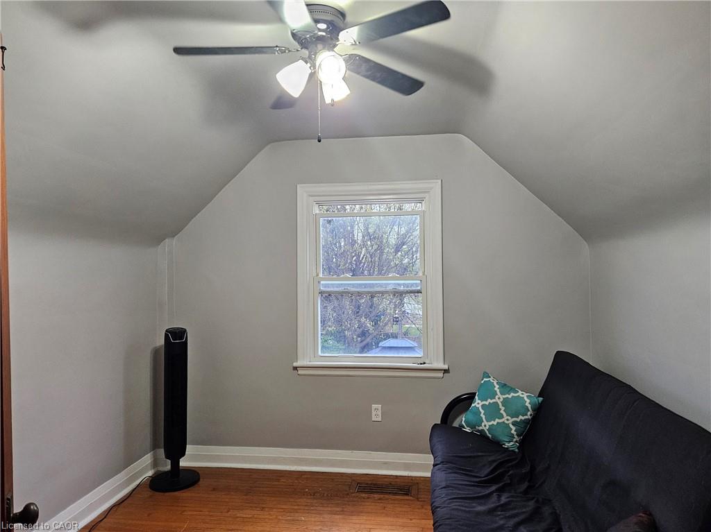 75 Barons Avenue S Property Photo 11