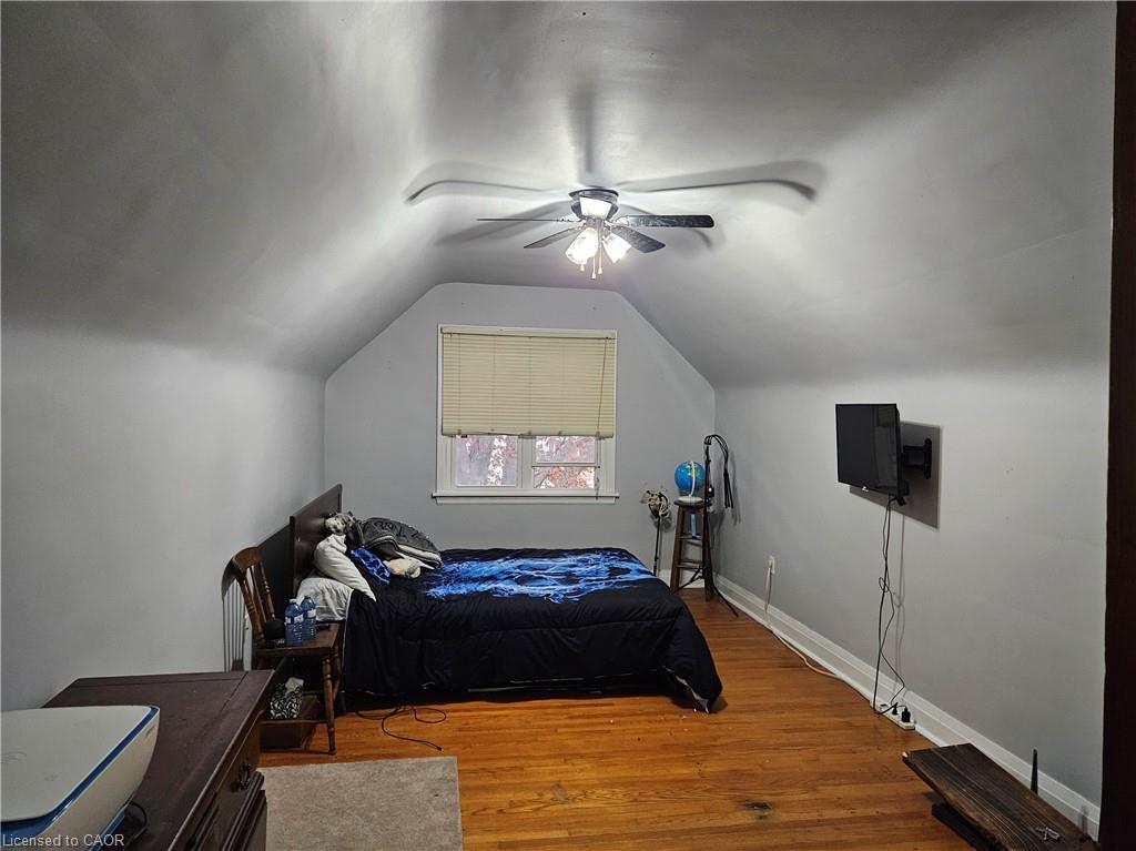 75 Barons Avenue S Property Photo 12