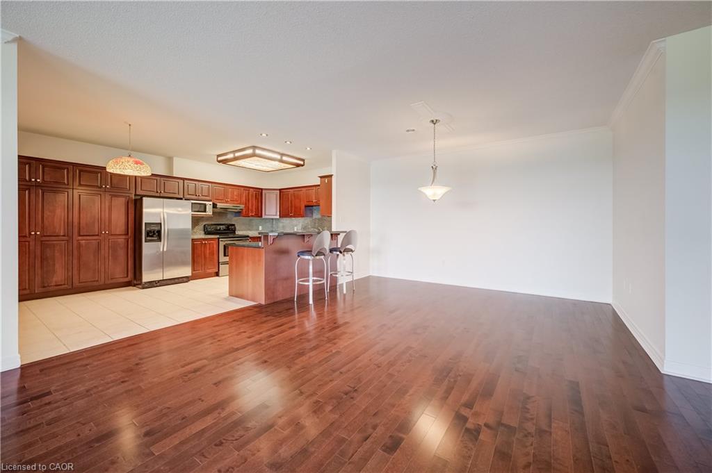 1403-255 Keats Way Property Photo 5