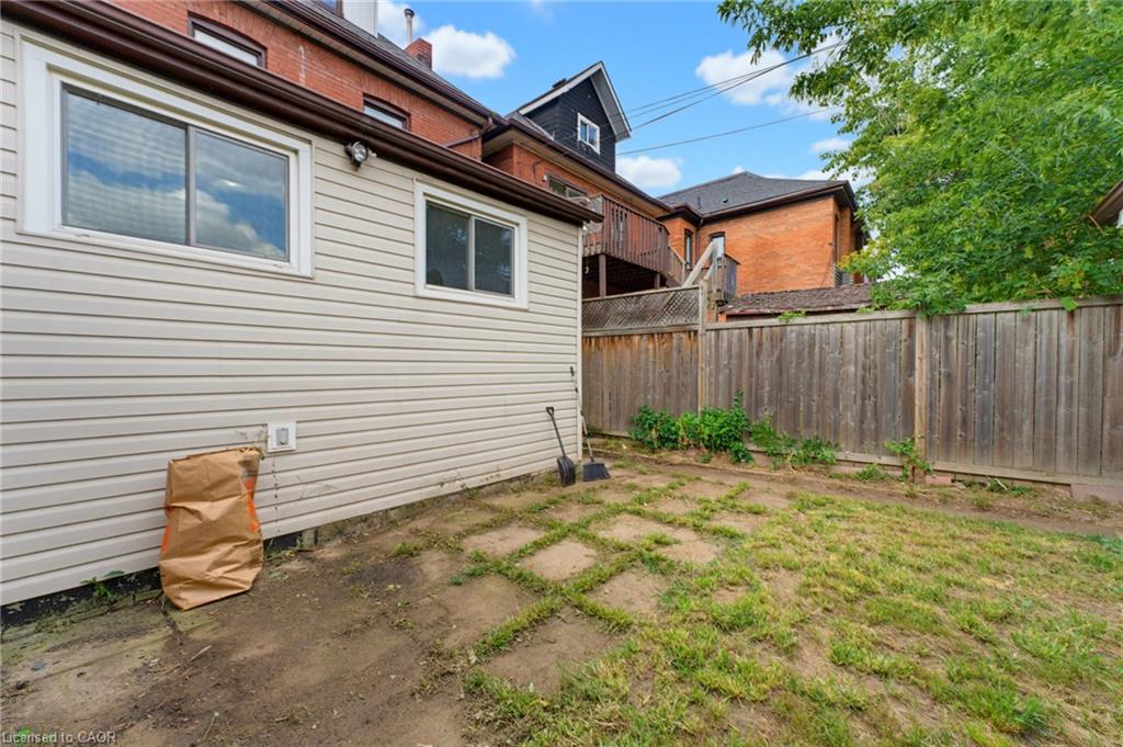 23 Nightingale Street Property Photo 26