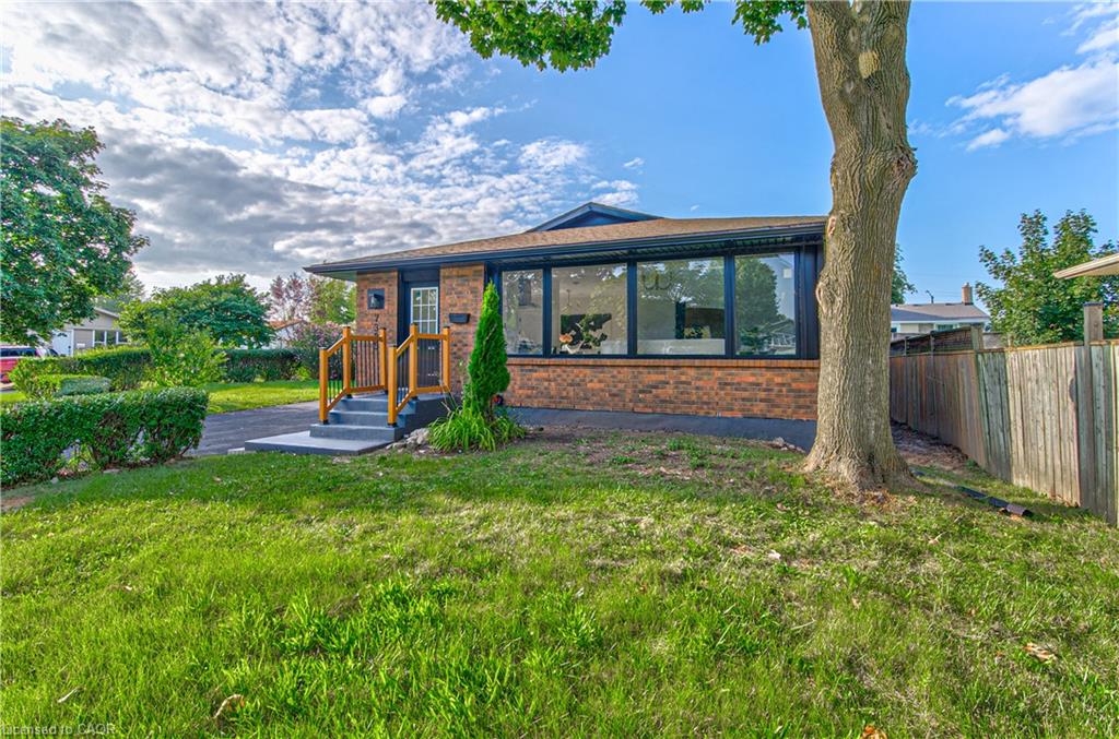 7385 North Dorset Place Property Photo 3
