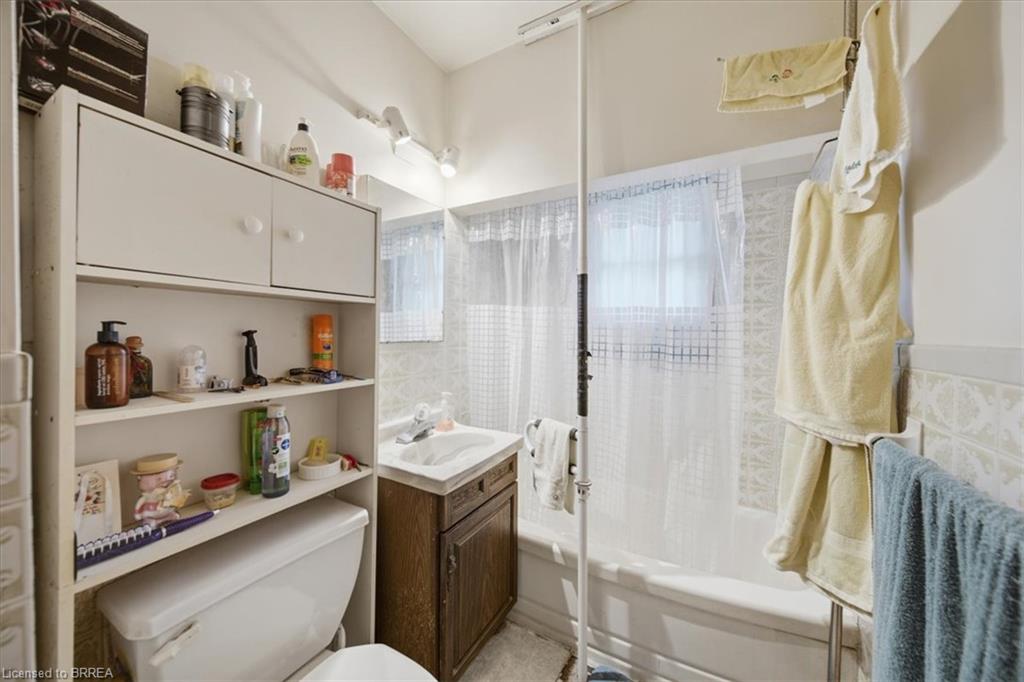 16 Mintern Avenue Property Photo 12