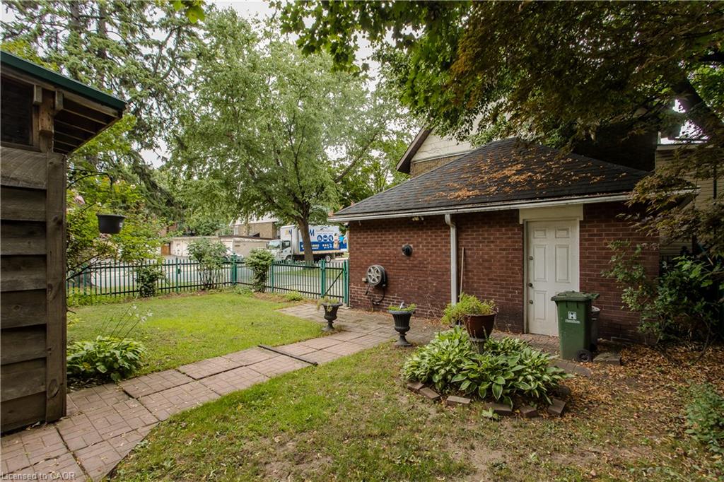 1088 King Street E Property Photo 13