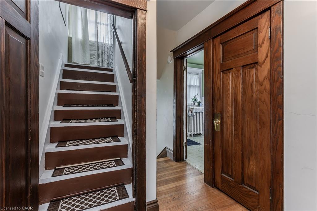 1088 King Street E Property Photo 32