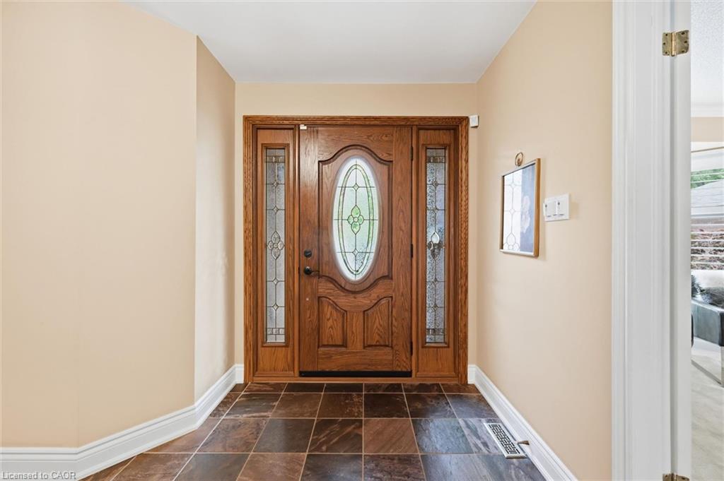 1472 Livery Lane Property Photo 5