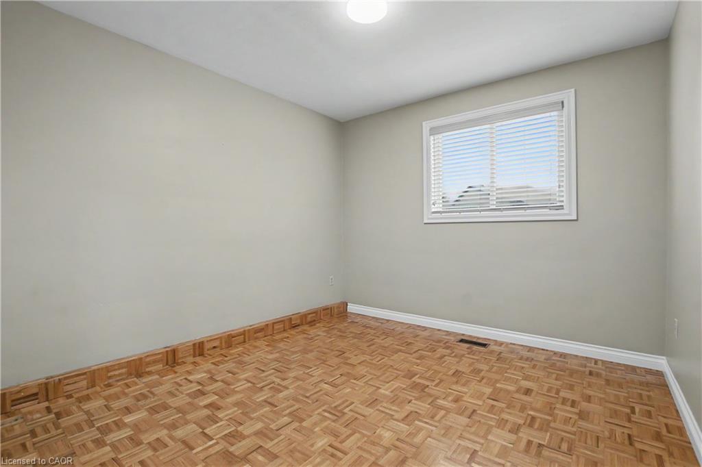 14 Indian Crescent Property Photo 8