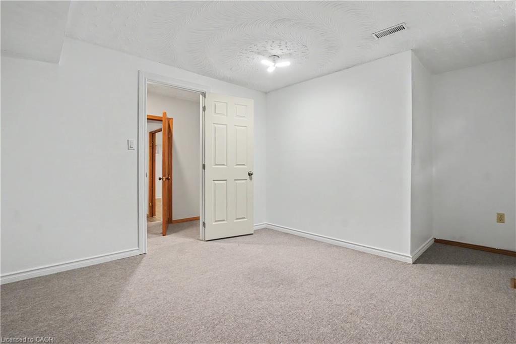 14 Indian Crescent Property Photo 16