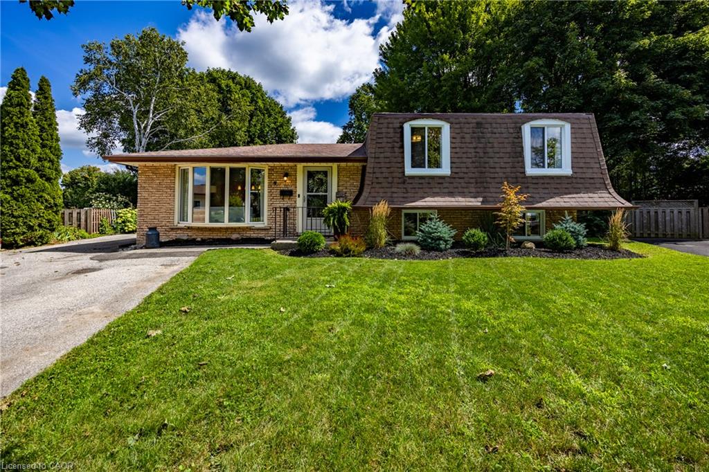 9 Normandy Circle Property Photo 1