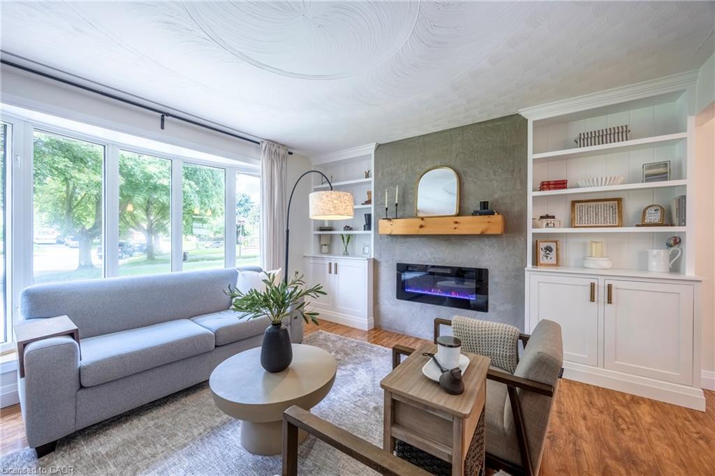 9 Normandy Circle Property Photo 6