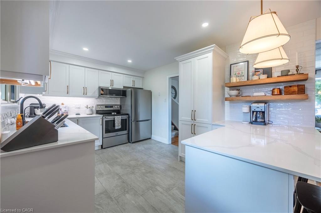 9 Normandy Circle Property Photo 10