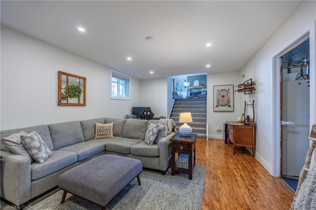 9 Normandy Circle Property Photo 23