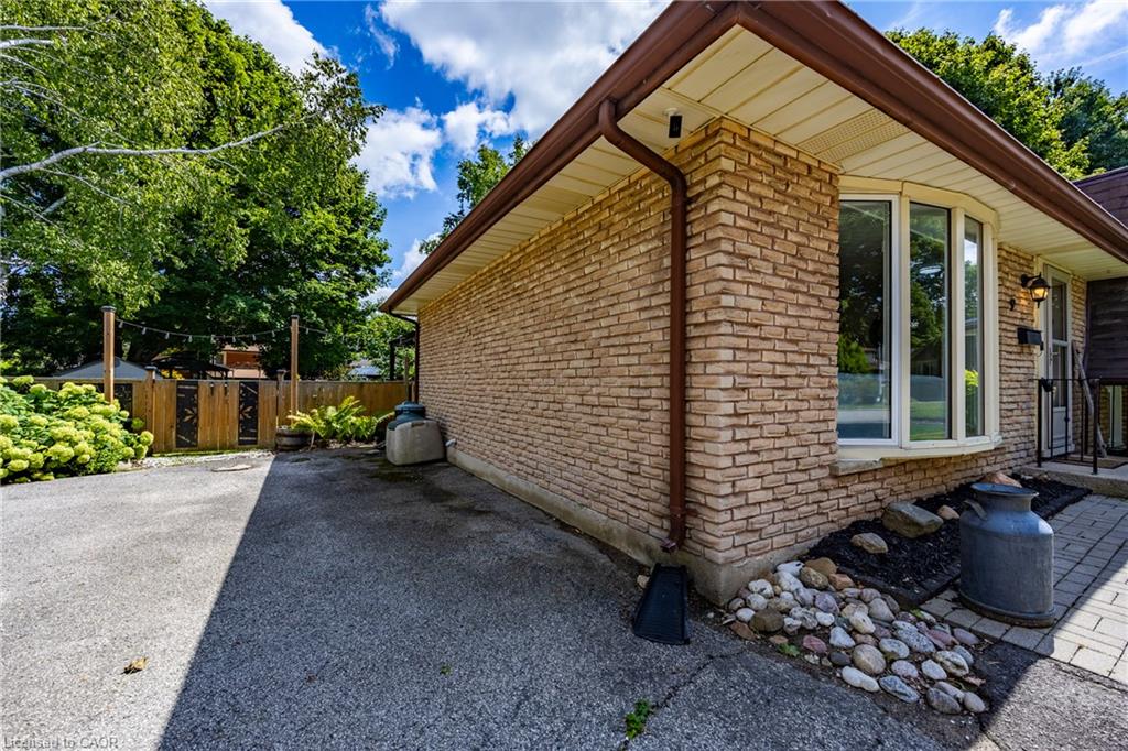 9 Normandy Circle Property Photo 26