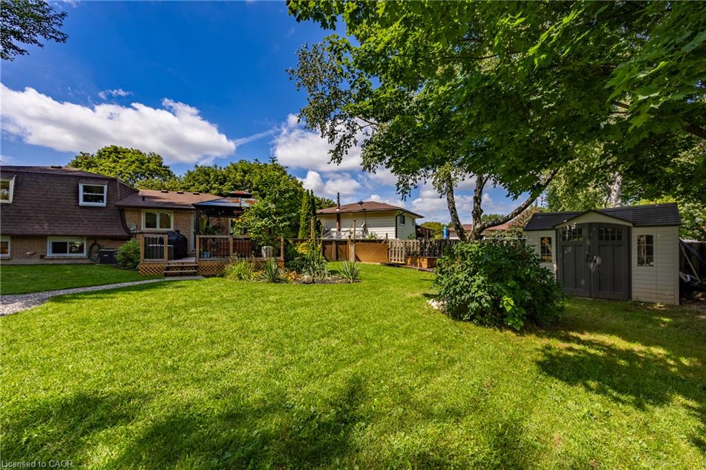 9 Normandy Circle Property Photo 31