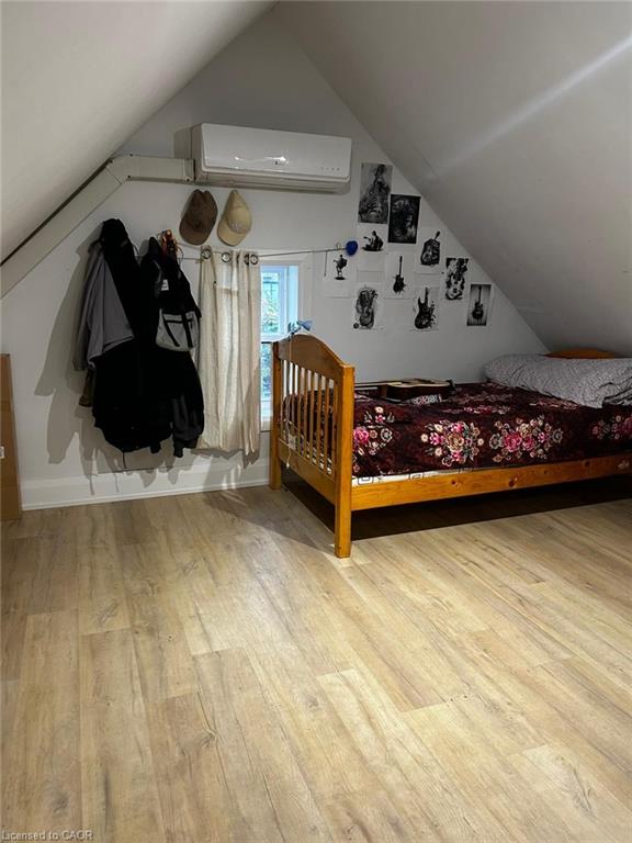 30 Victoria Avenue N Property Photo 6