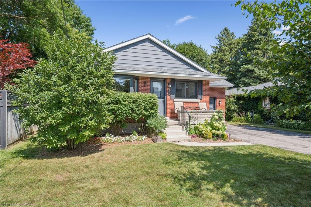 475 Stevenson Street N Property Photo 5