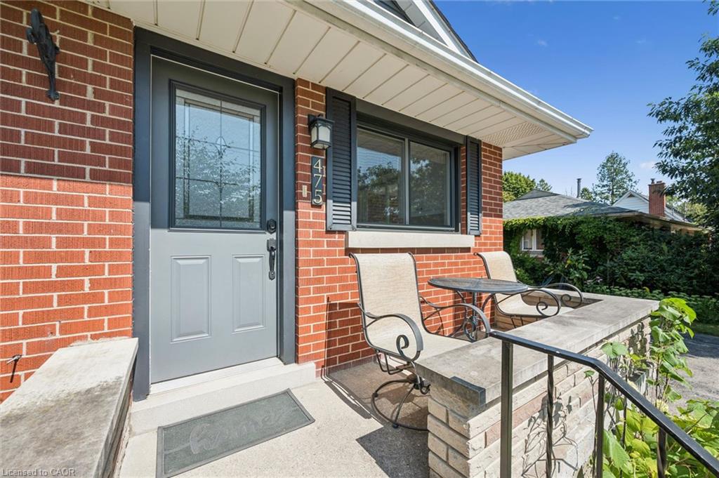475 Stevenson Street N Property Photo 6