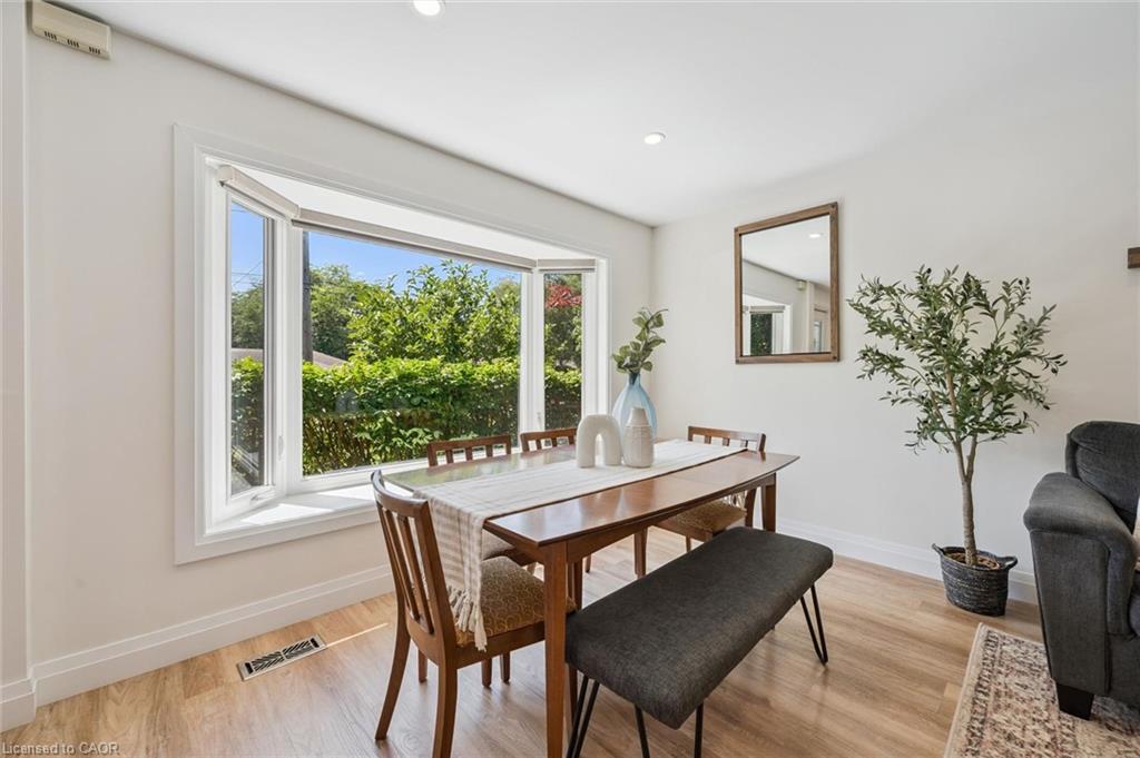 475 Stevenson Street N Property Photo 15