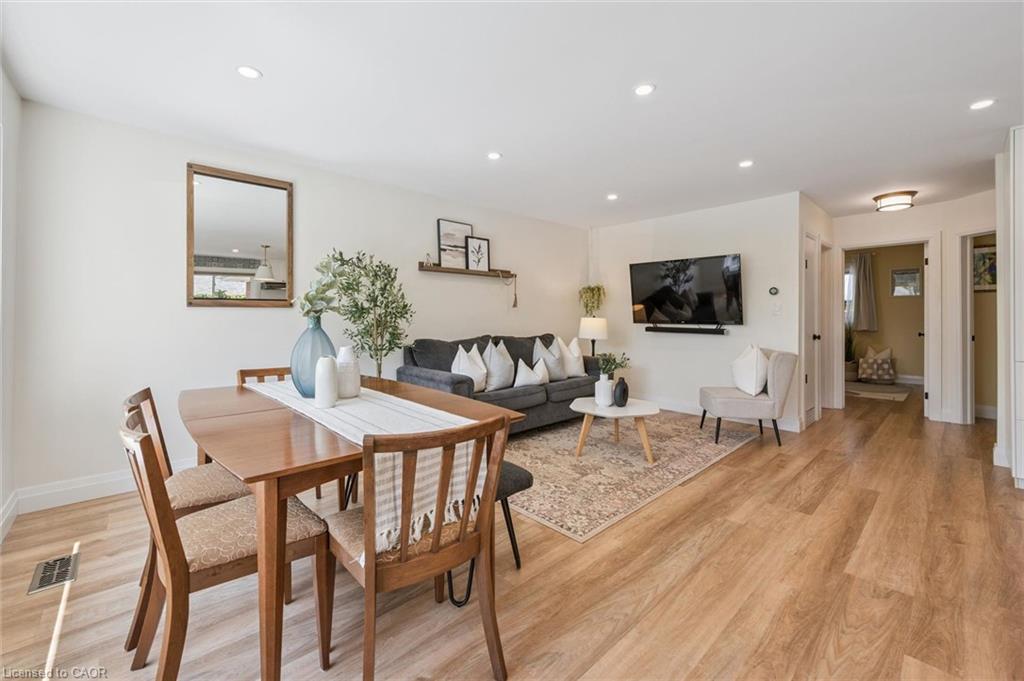 475 Stevenson Street N Property Photo 16