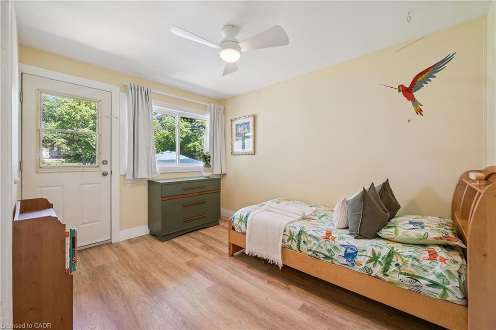 475 Stevenson Street N Property Photo 20