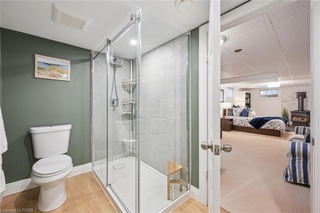 475 Stevenson Street N Property Photo 31