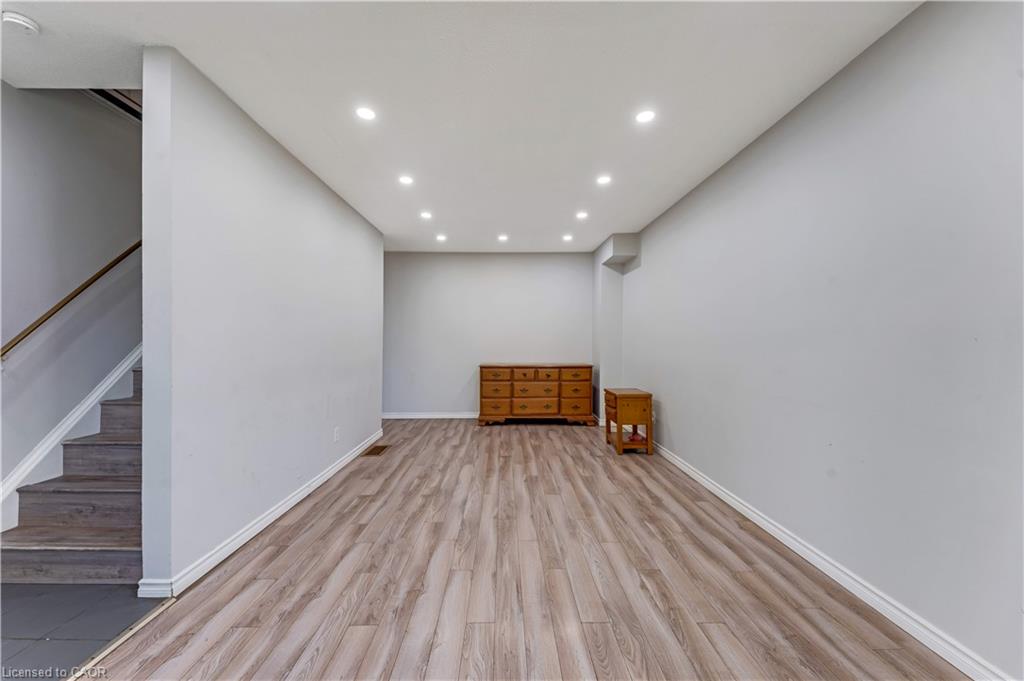 3-513 Quiet Place Property Photo 4