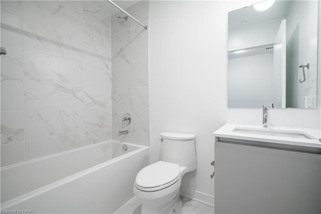 801-395 Dundas Street W Property Photo 16