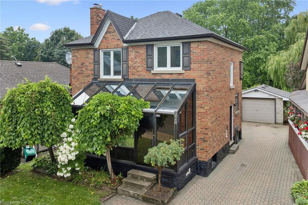 228 Waterloo Street Property Photo 2