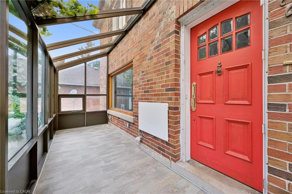 228 Waterloo Street Property Photo 5