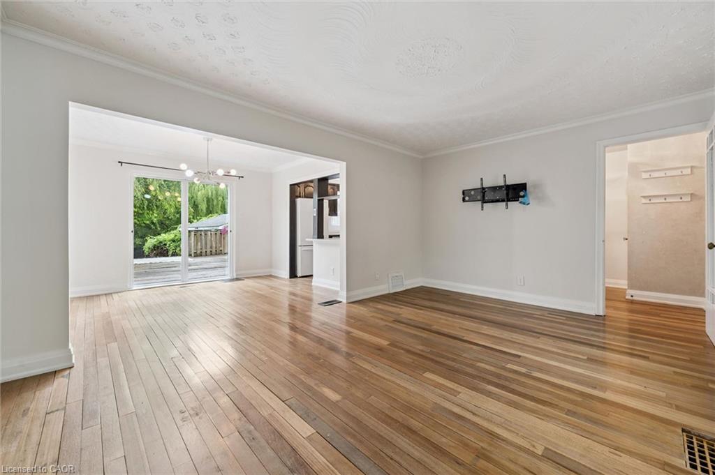 228 Waterloo Street Property Photo 8
