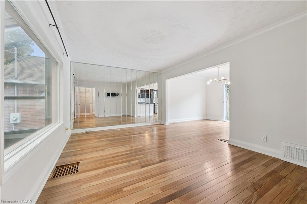 228 Waterloo Street Property Photo 10