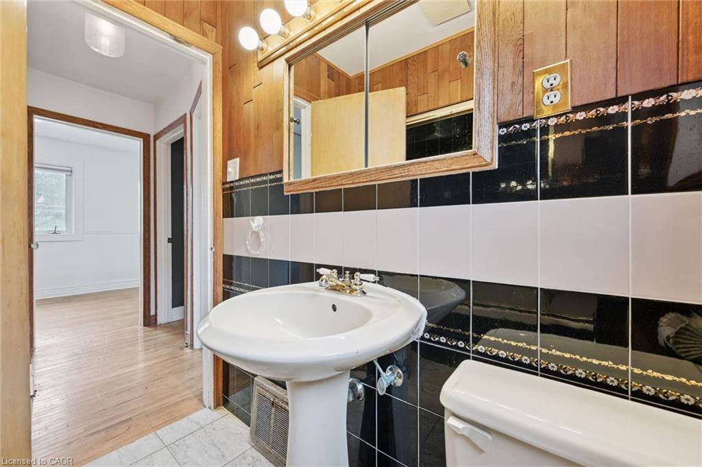 228 Waterloo Street Property Photo 24