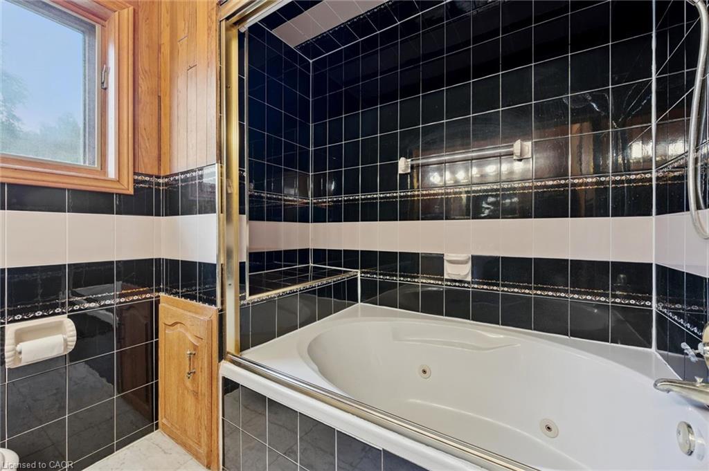 228 Waterloo Street Property Photo 25