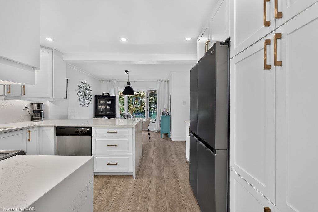 6 Harbour Drive Property Photo 12
