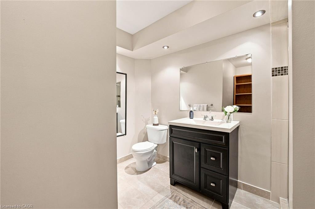 546 Jerseyville Road W Property Photo 37
