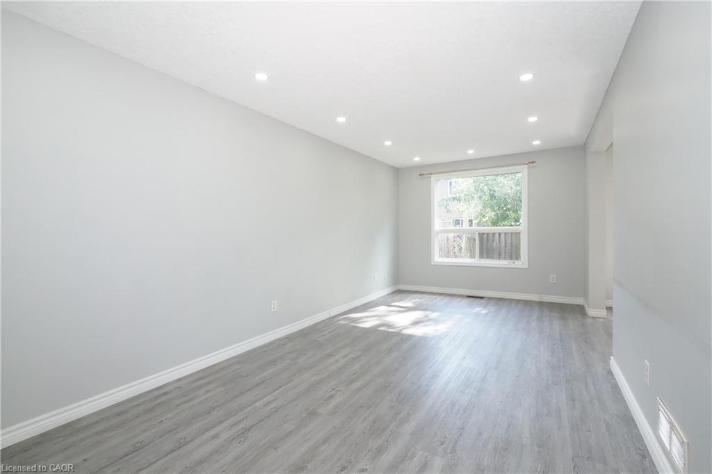 776 Paris Boulevard Property Photo 10