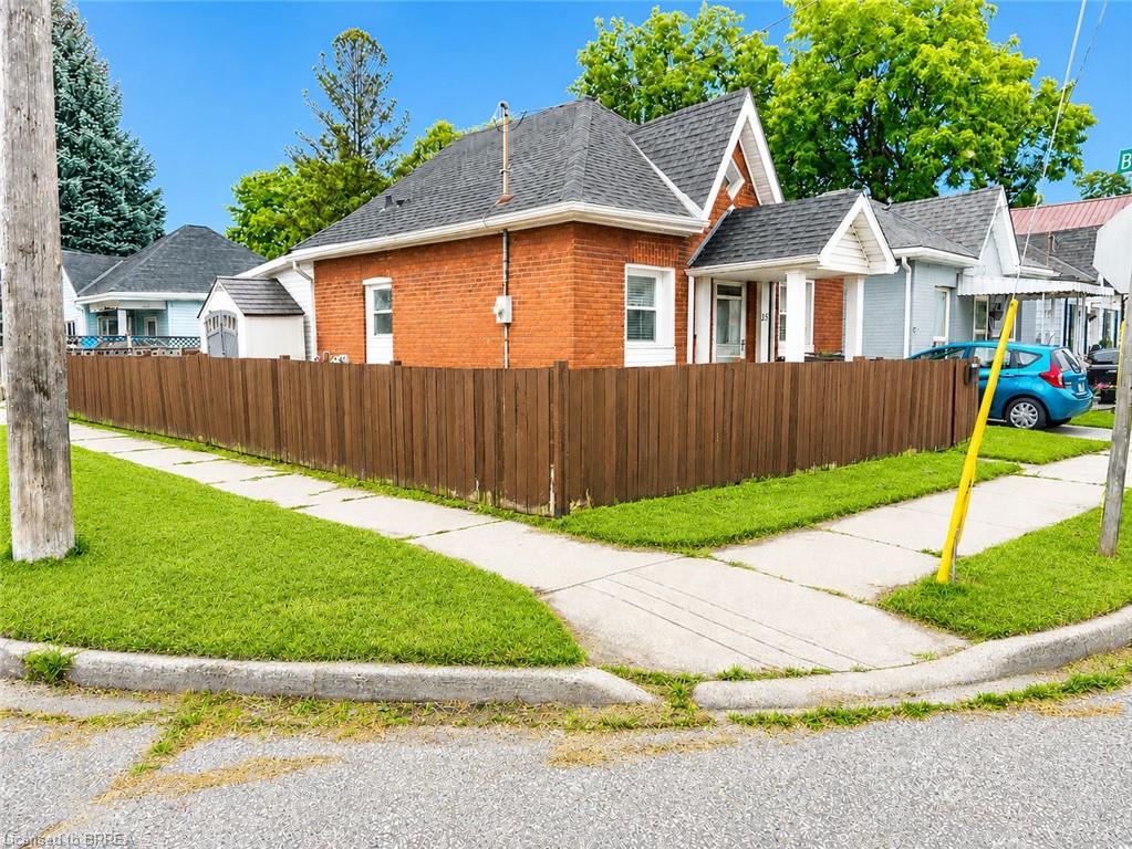 15 Esther Street Property Photo 2