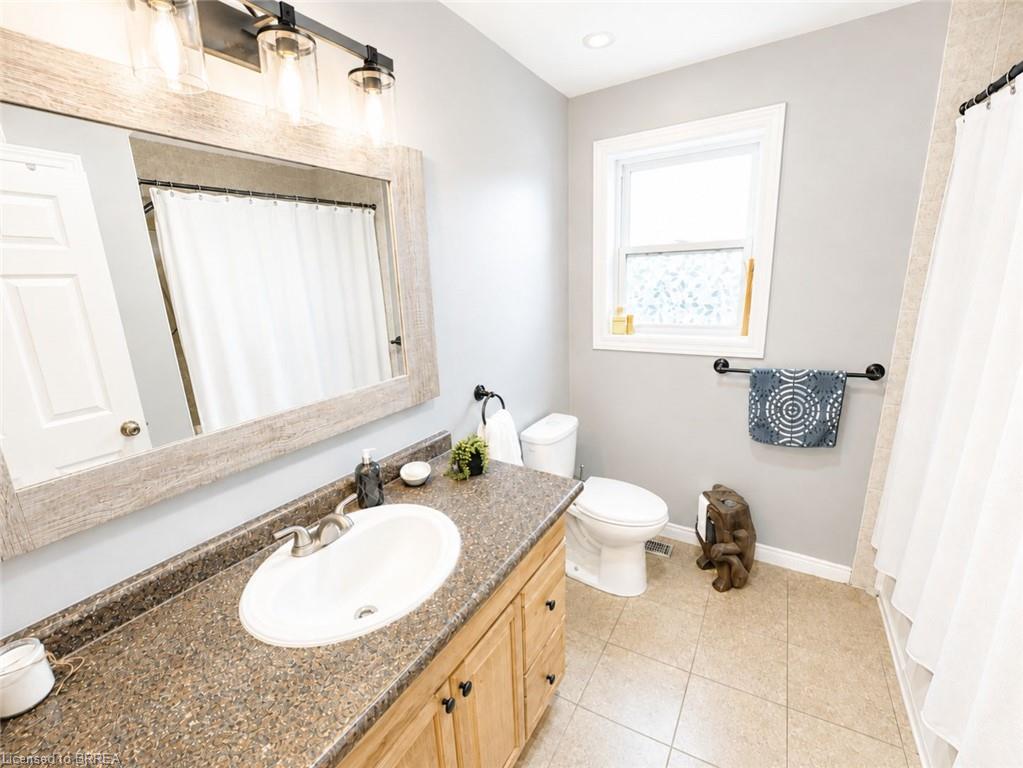 15 Esther Street Property Photo 13