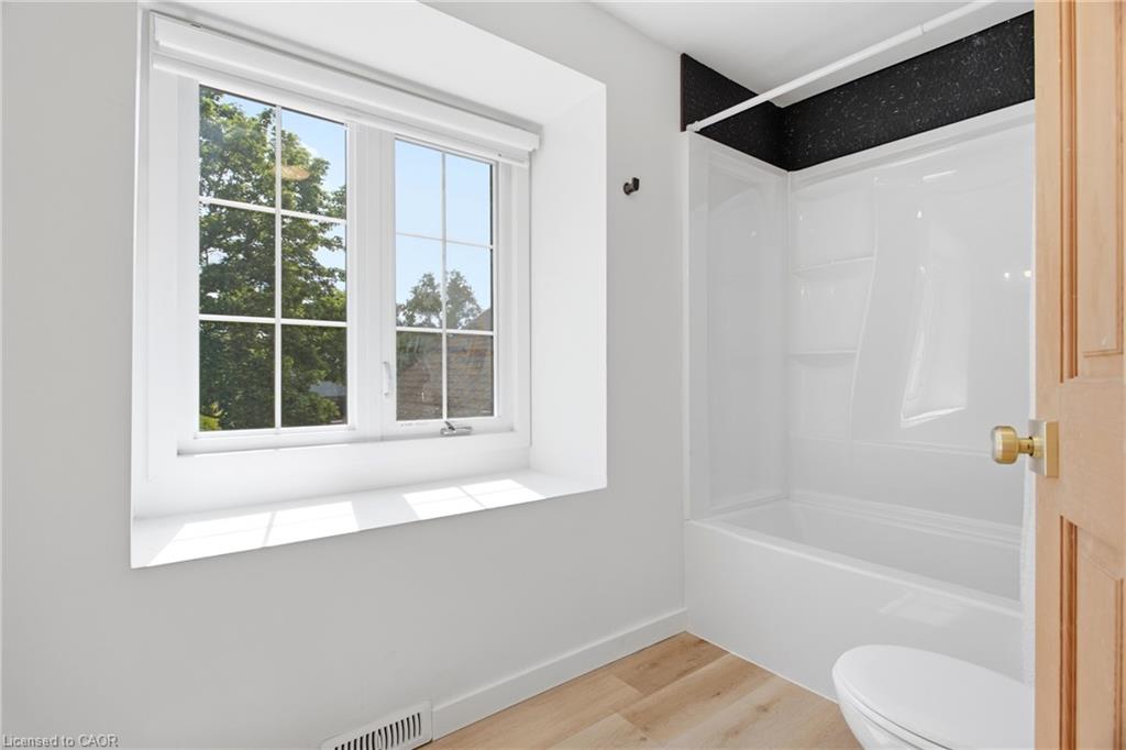 416 Clairbrook Crescent Property Photo 35