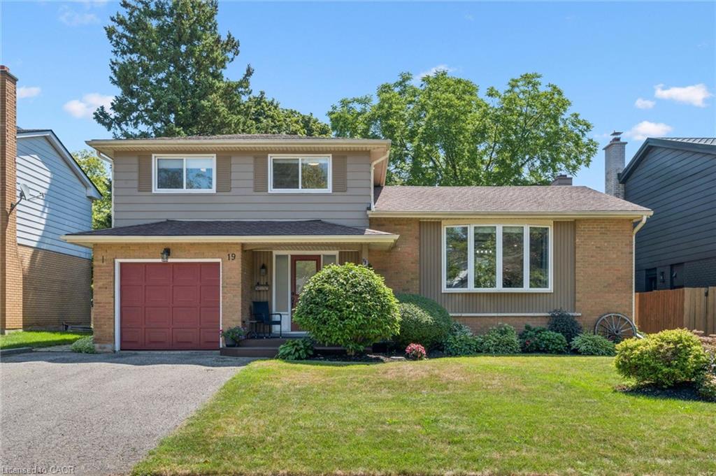 19 Mcgarry Drive Property Photo 1