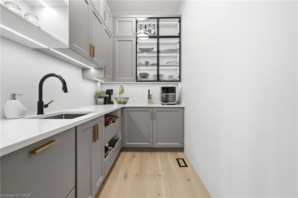 7944 Young Street Property Photo 21