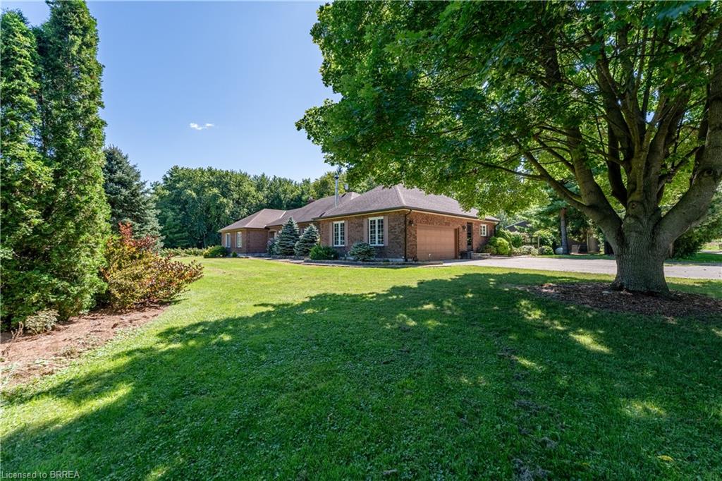 1170 Thompson Road E Property Photo 2